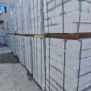 内蒙古芝麻白路牙石，路侧石