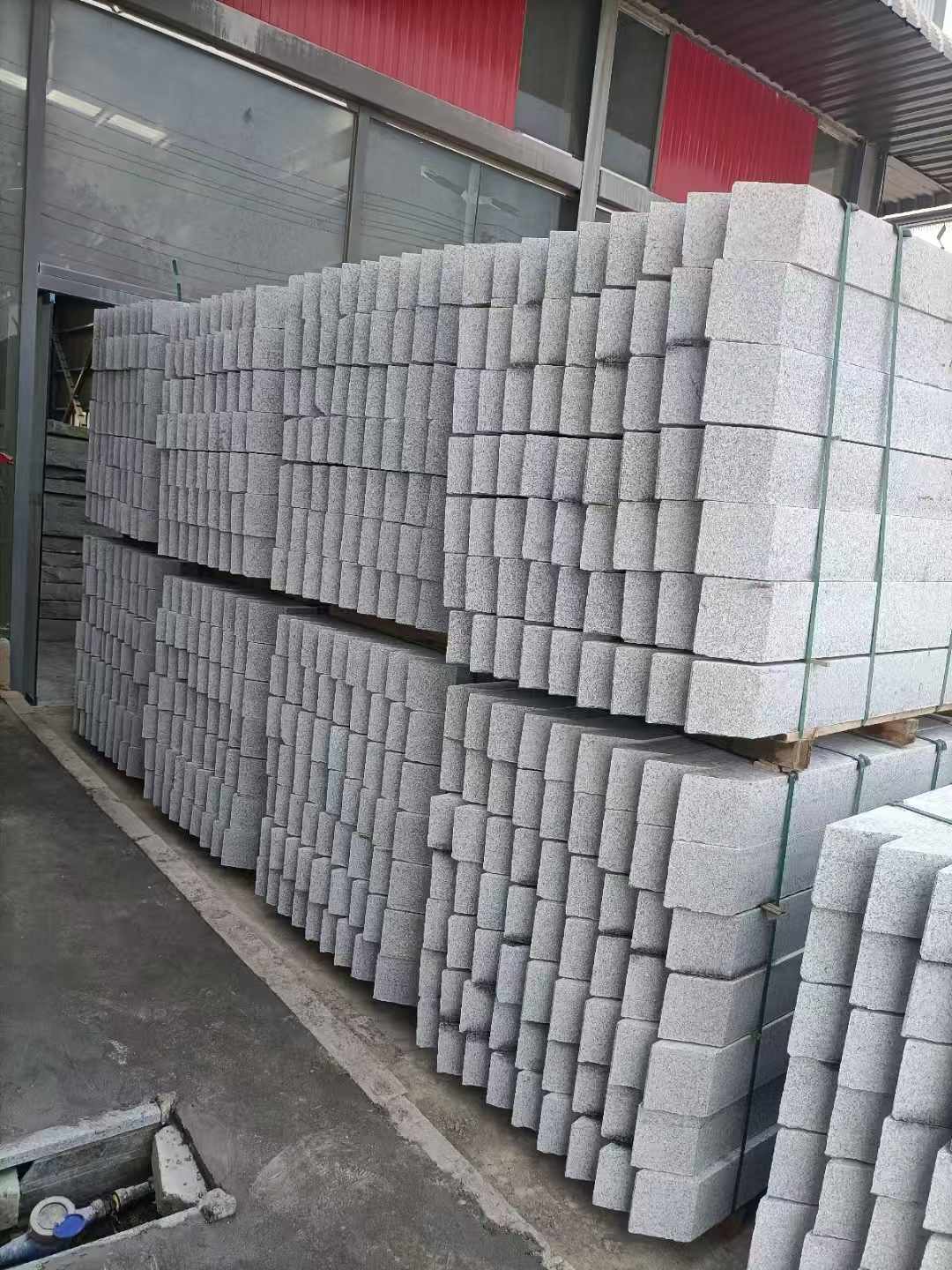 内蒙古芝麻白树围石 树池