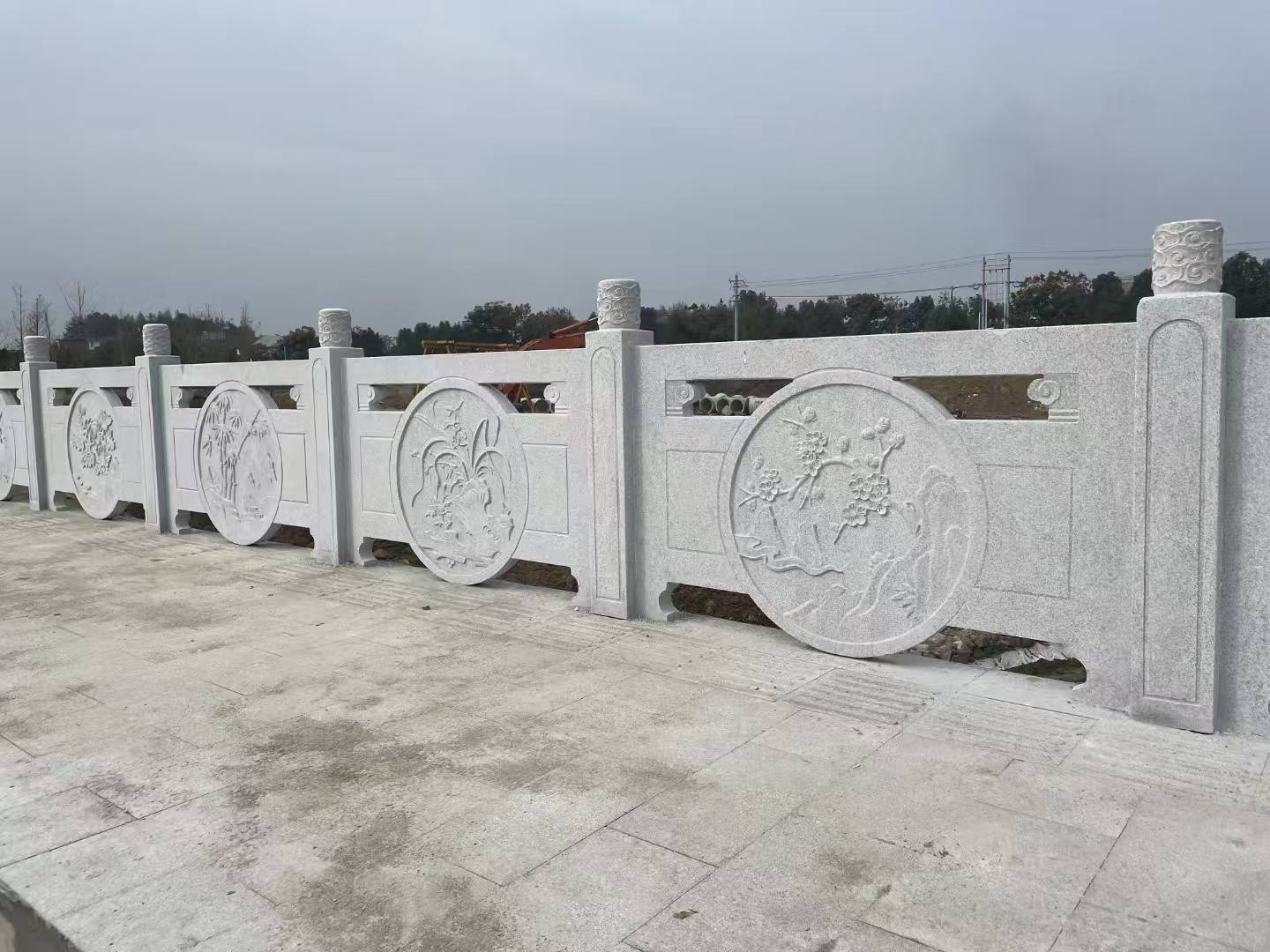 内蒙古芝麻白河道栏杆 石材栏杆