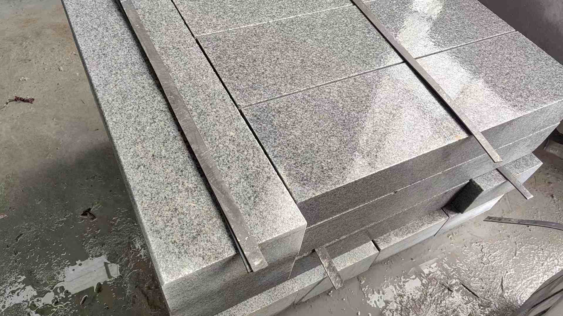 内蒙古芝麻灰 芝麻白 路牙石 路侧石 马路牙子